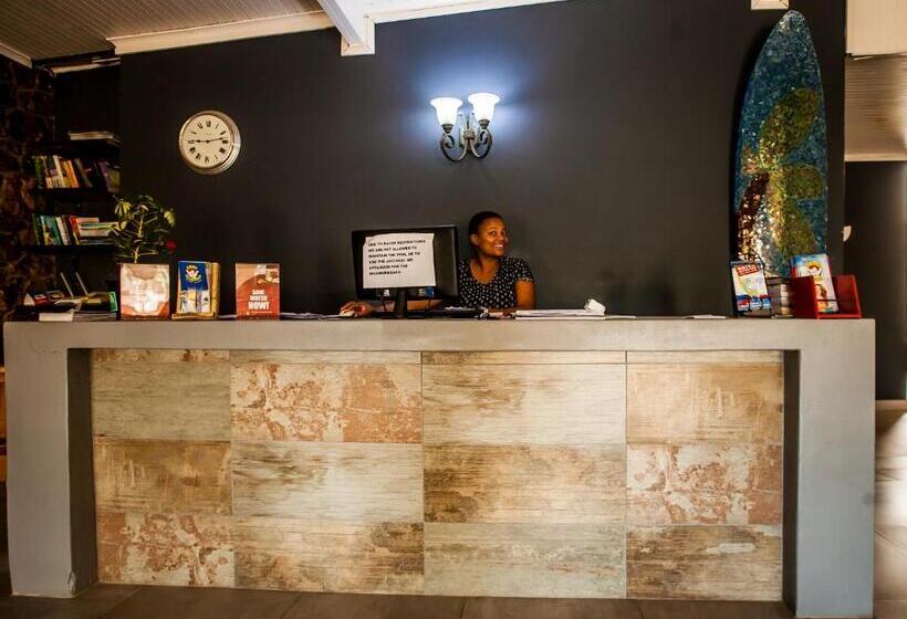 Majatalo The Russel Guest House