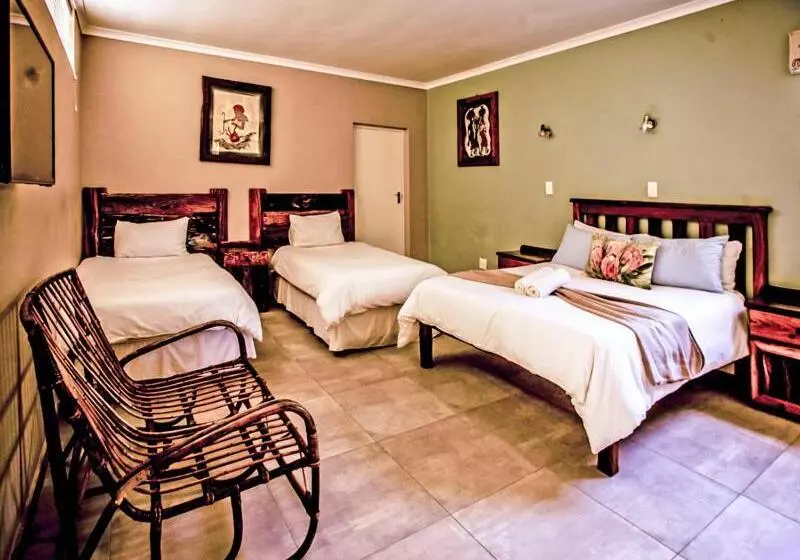 پانسیون The Russel Guest House