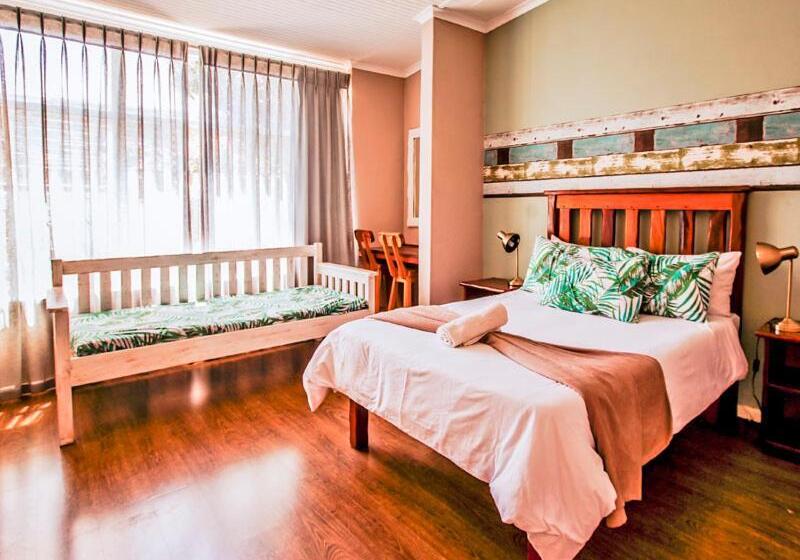 Majatalo The Russel Guest House