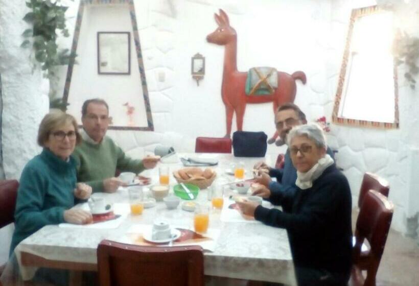 Hostel Wulzer Samana Wasi Andahuaylillas