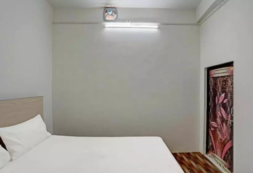 Oyo Hotel Happy Inn