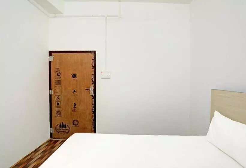 Oyo Hotel Happy Inn