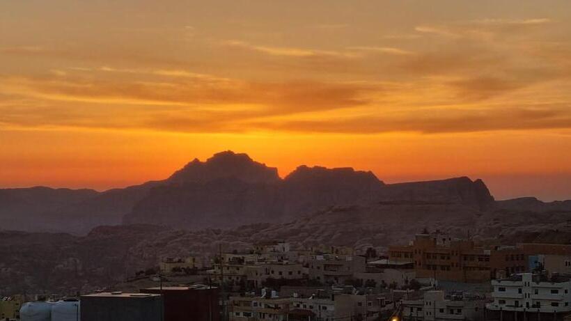Petra Sunset Bed & Breakfast