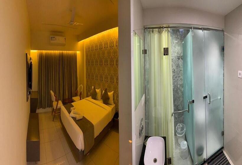 هتل Dwarkesh Dwarka