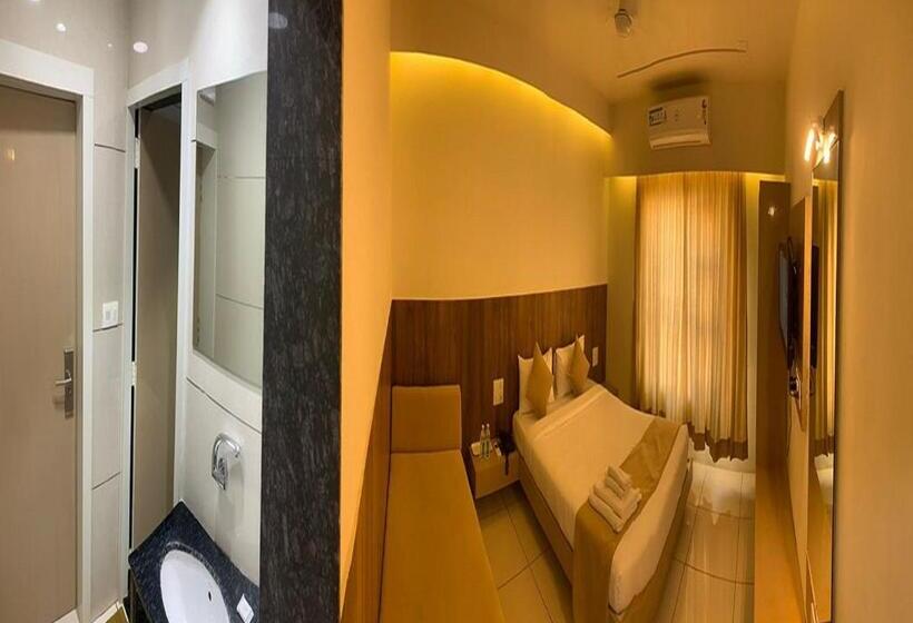 هتل Dwarkesh Dwarka