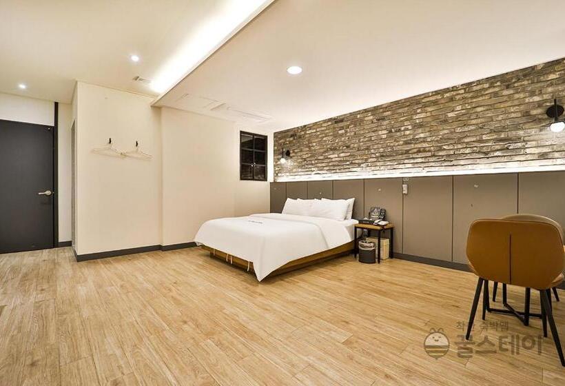 Browndot Hotel Guun
