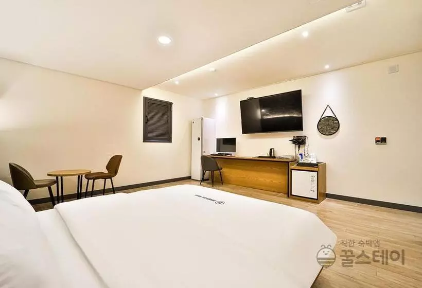 Browndot Hotel Guun