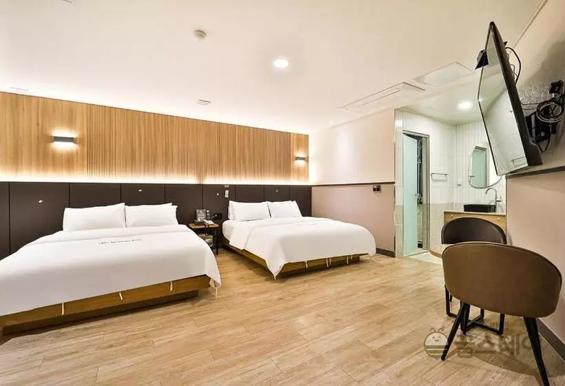 Browndot Hotel Guun