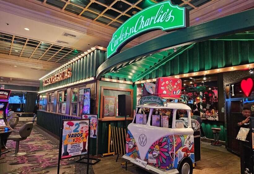 Attractive Modern Unit By Flamingo Strip Las Vegas