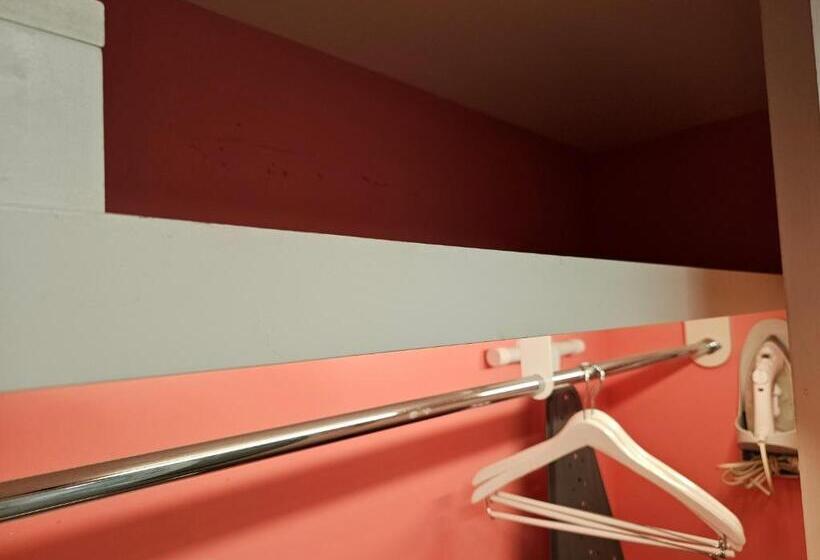 Attractive Modern Unit By Flamingo Strip Las Vegas