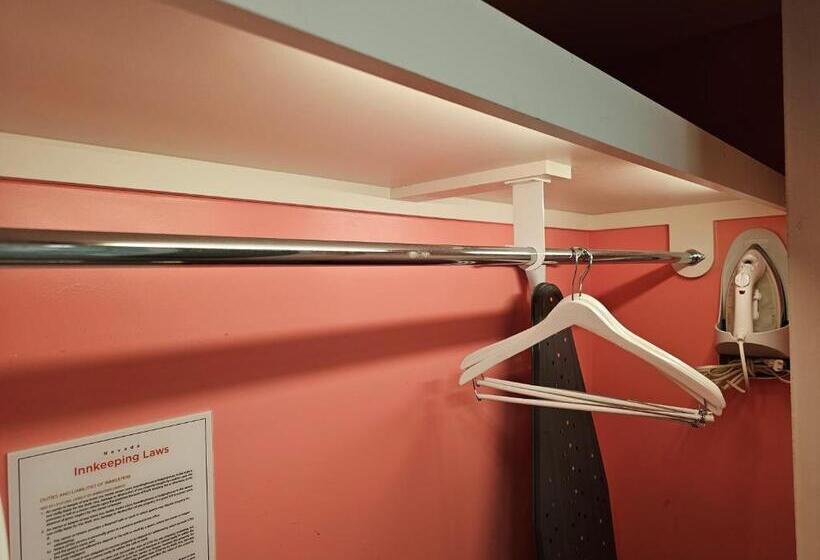 Attractive Modern Unit By Flamingo Strip Las Vegas