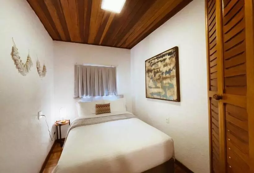 Retkeilymaja La Bella Monte Verde