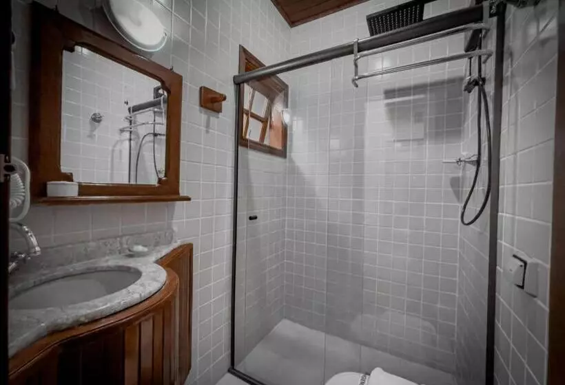 Retkeilymaja La Bella Monte Verde