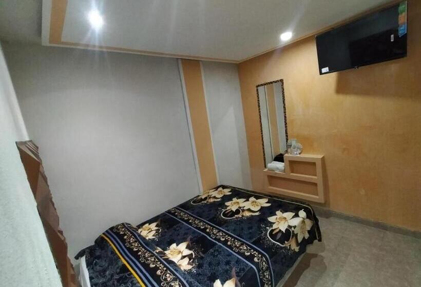 ホテル El Encanto