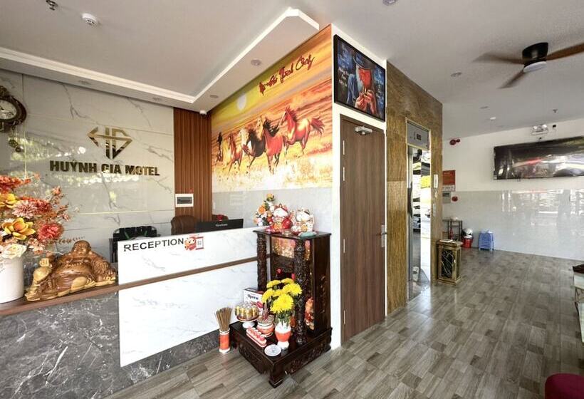 هتل Oyo 1193 Huynh Gia