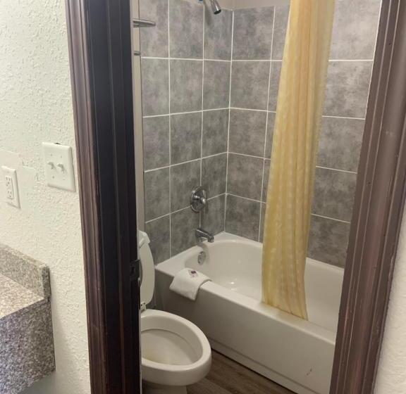 مُتل Relax Inn & Suites