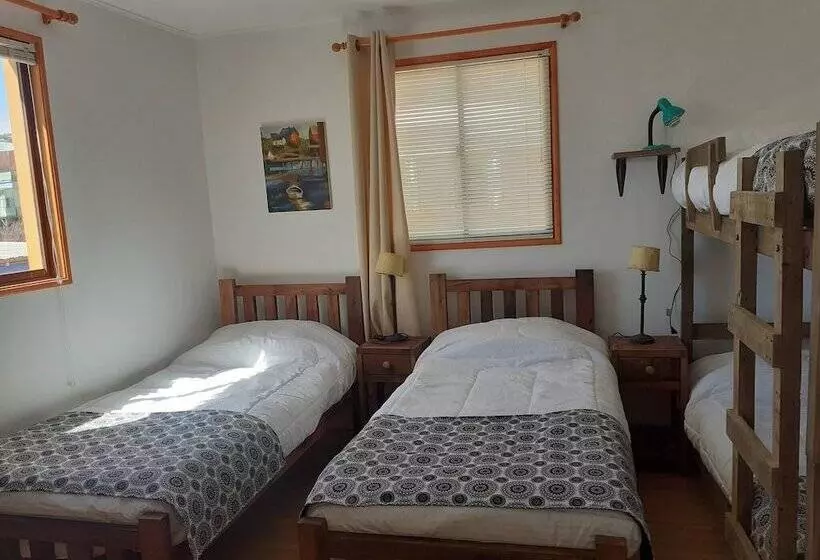 پانسیون Room In Lodge   Iii Valparaluz House 4 People, Private Bathroom
