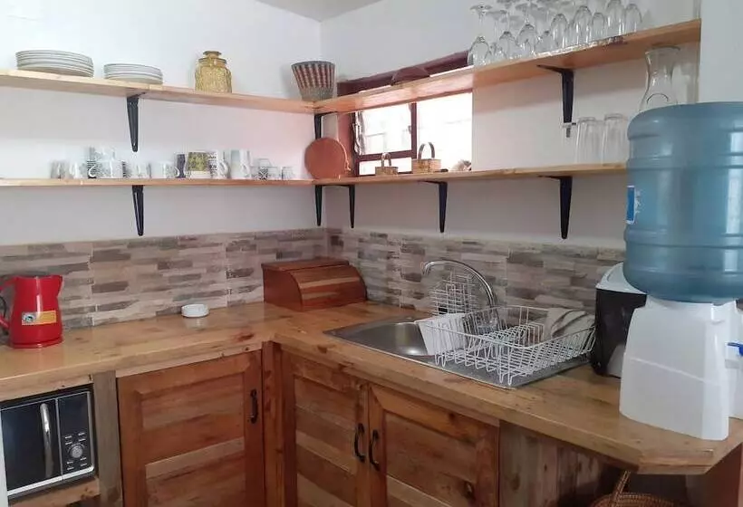 پانسیون Room In Lodge   Iii Valparaluz House 4 People, Private Bathroom