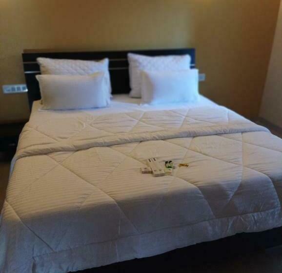 Отель Green Magical Hill Resort   Gir