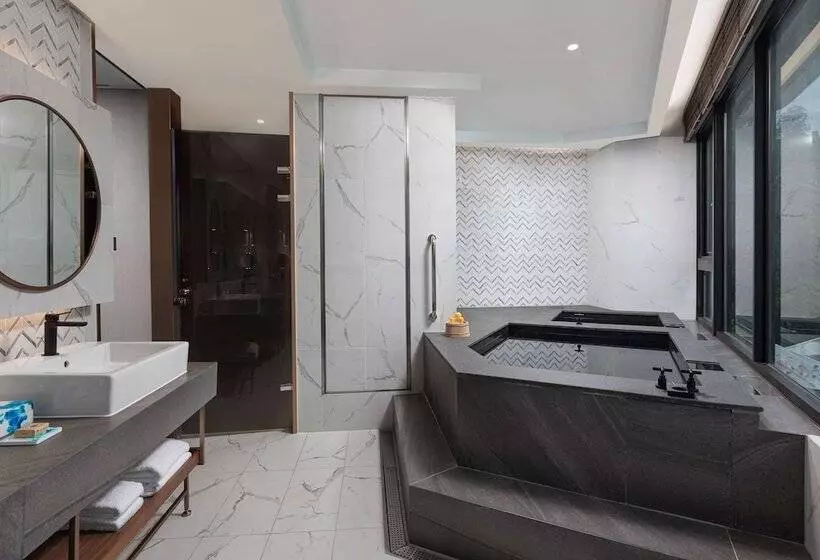 هتل Wyndham Sun Moon Lake