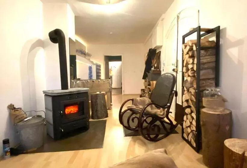 ペンション Room In Apartment Schlummern Wie Dornroschenrapunzel Im Schlosschen