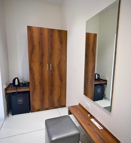 The Sky Land Hotel & Restaurant