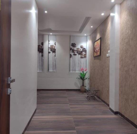 The Sky Land Hotel & Restaurant