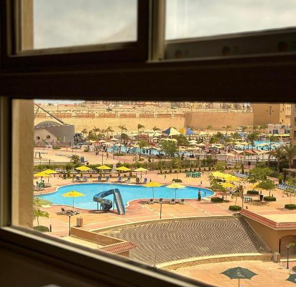 قريه اكوا فيو الساحل الشمالي