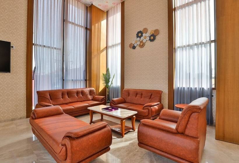 Fabhotel Prime Empyrean