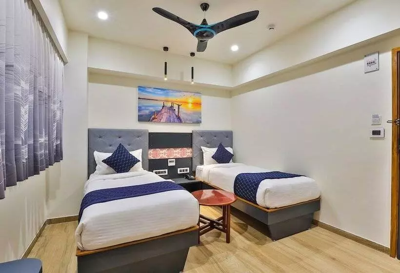 Fabhotel Prime Empyrean