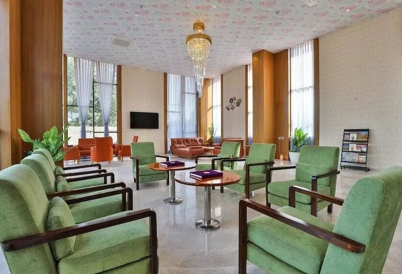 Fabhotel Prime Empyrean