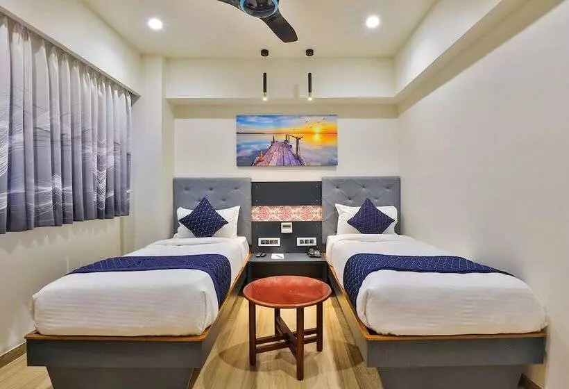 Fabhotel Prime Empyrean