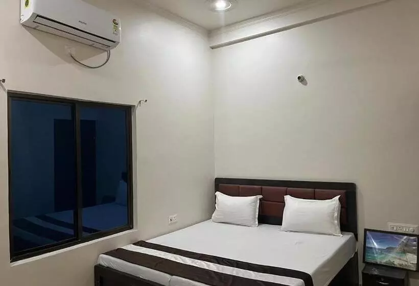 ホテル Treebo Om Shree Banaras
