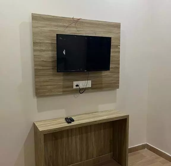 ホテル Treebo Om Shree Banaras