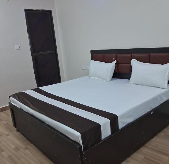 Отель Treebo Om Shree Banaras