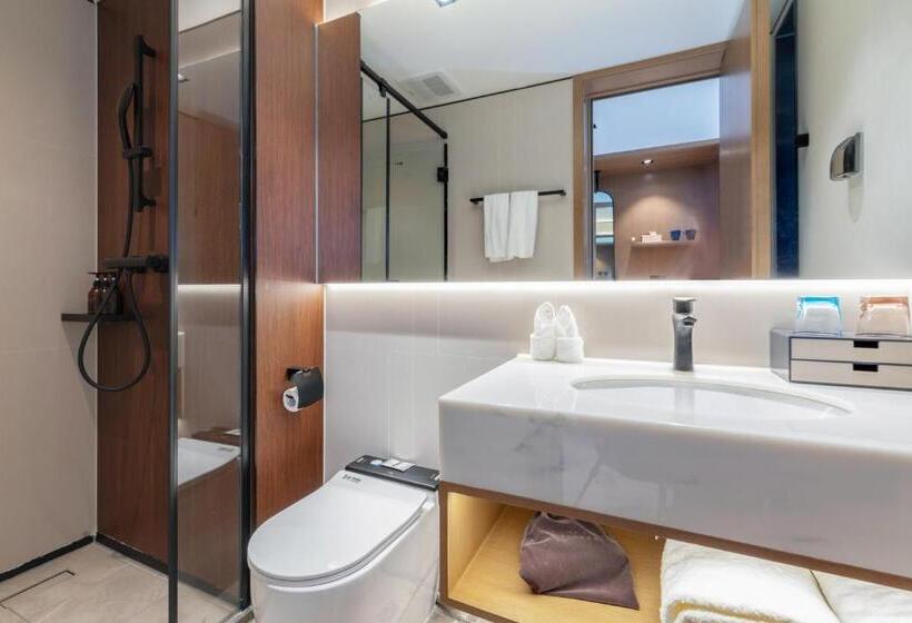 ホテル Huawen Four Season