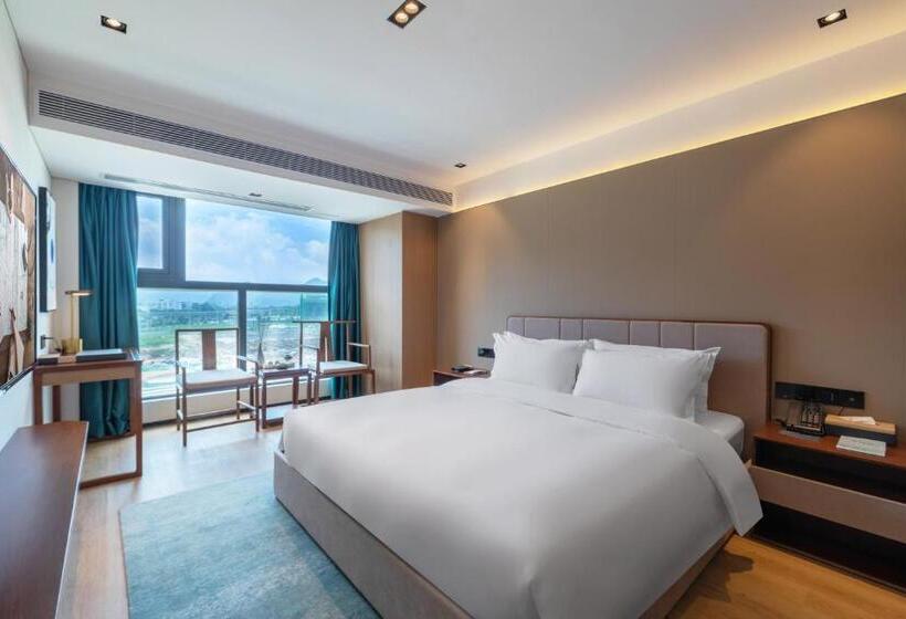 ホテル Huawen Four Season