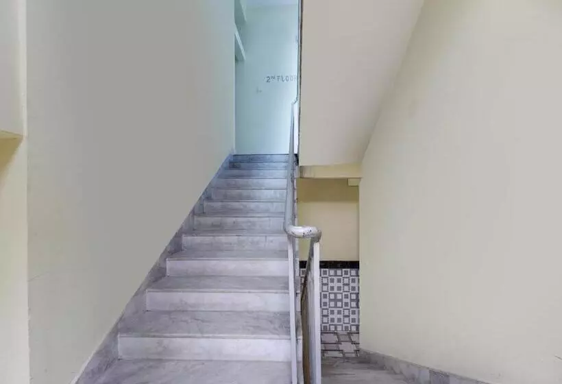 Hotelli Spot On 81234 Gb Guest House