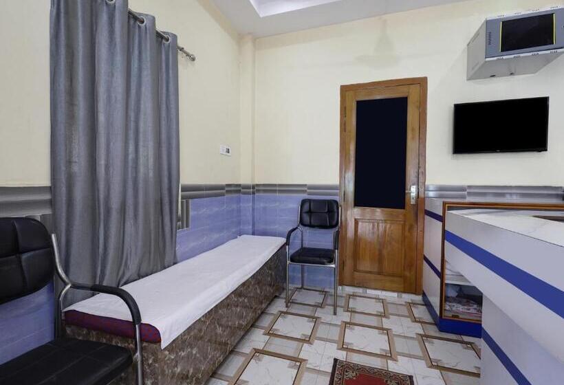 酒店 Spot On 81234 Gb Guest House