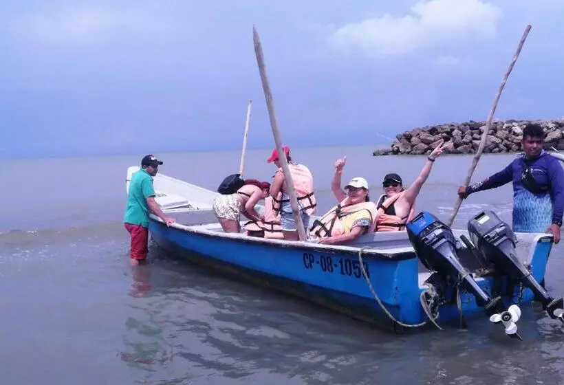 ホテル Tours Donde El Paisa, Una Cuadra De La Playa