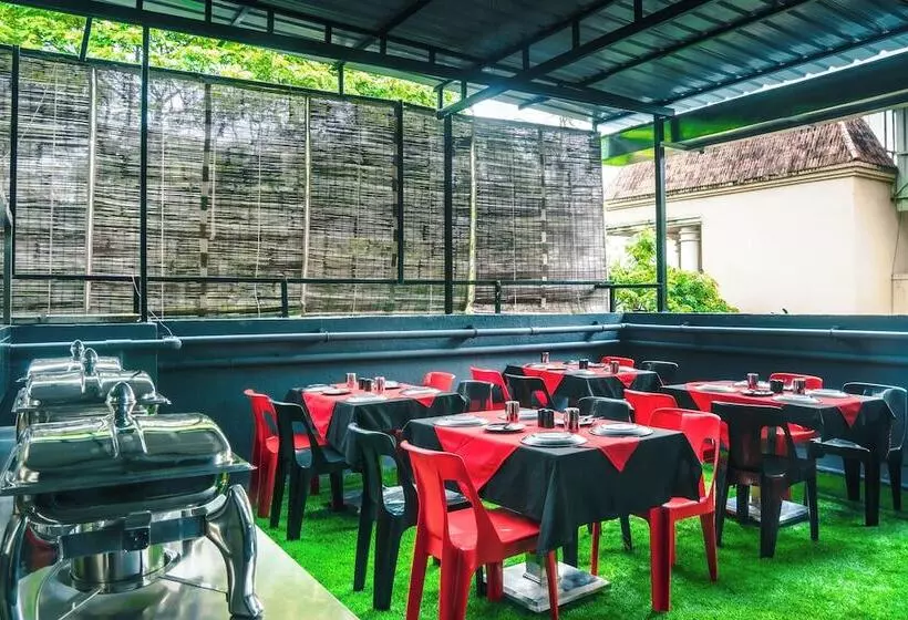 ホテル Treebo Serenity Inn, Koregaon Park
