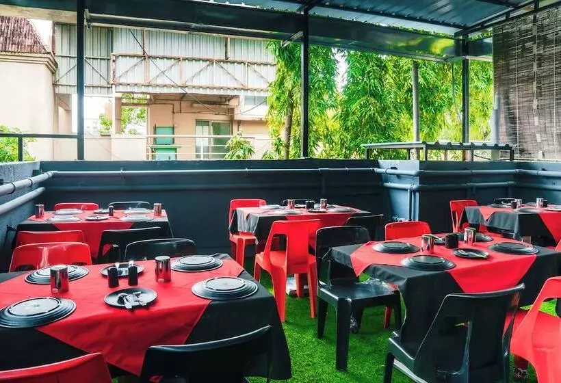 ホテル Treebo Serenity Inn, Koregaon Park