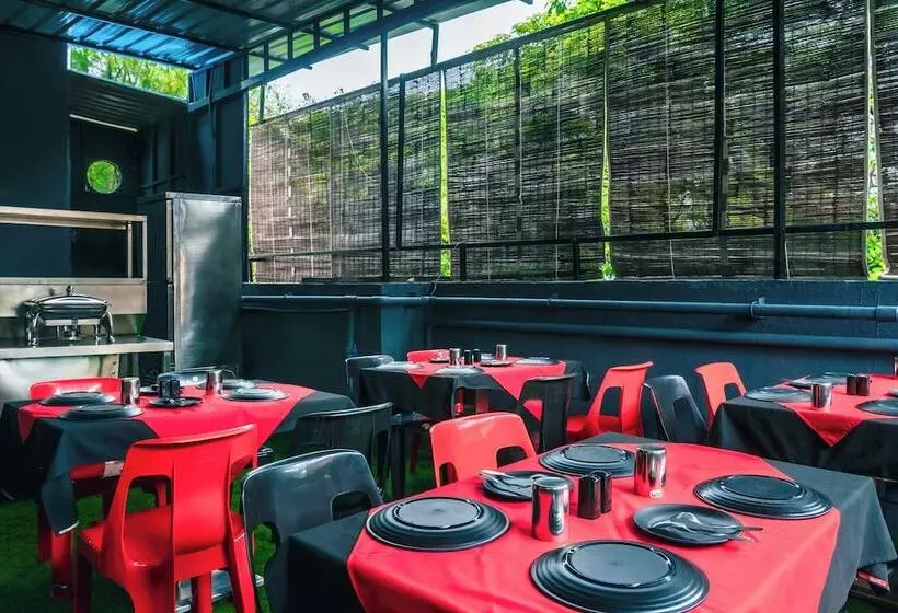 ホテル Treebo Serenity Inn, Koregaon Park