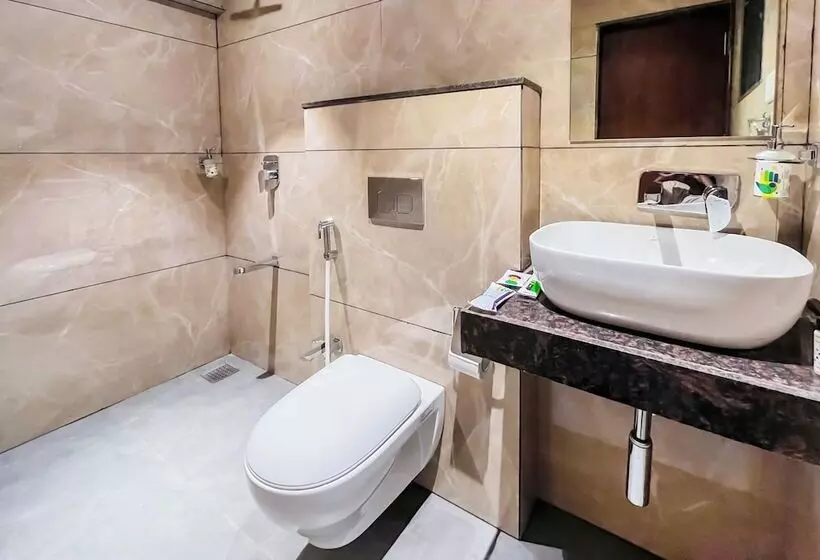 ホテル Treebo Serenity Inn, Koregaon Park