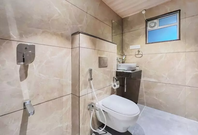 ホテル Treebo Serenity Inn, Koregaon Park