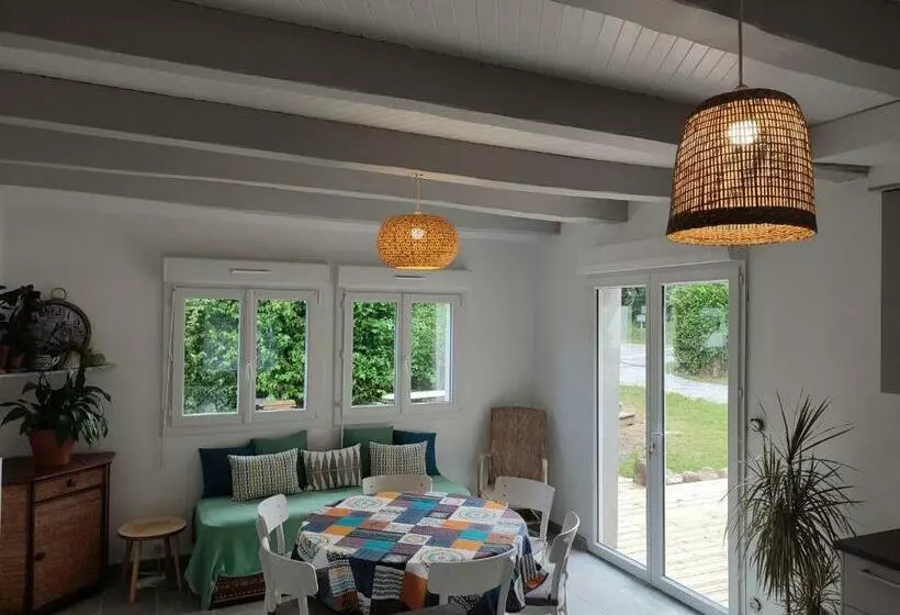 Auberge La Petite Sirène   Gr34 Landévennec