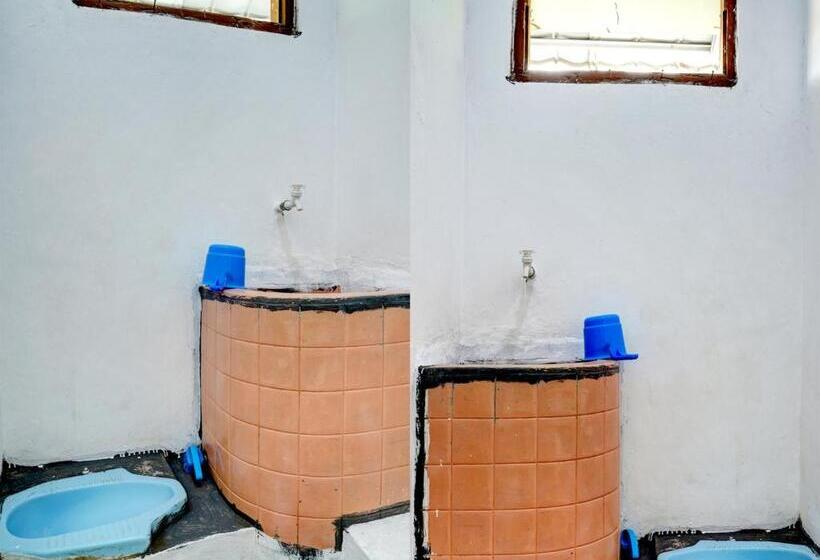 בית מלון כפרי Spot On 92856 Home Stay Syariah Aom Kusman