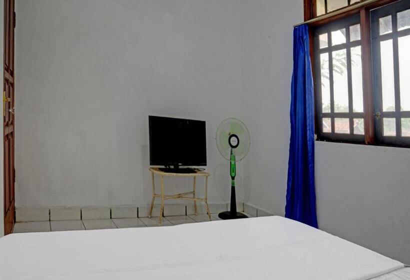 Hotel Spot On 92856 Home Stay Syariah Aom Kusman