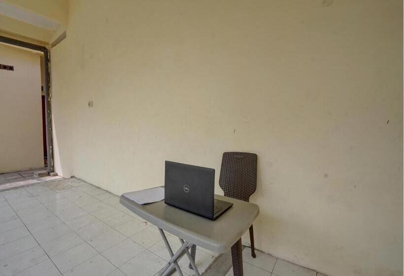 호텔 Spot On 92902 Sunyoto Homestay Syariah