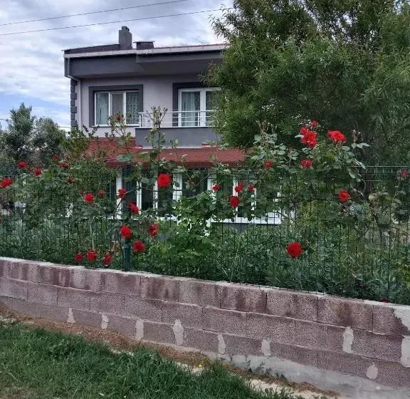 çetin Apart